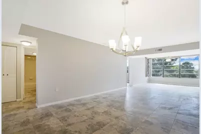 3636 Whitehall Drive, Unit #401, West Palm Beach, FL 33401 - Photo 5