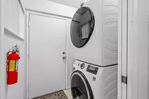 8282 Springlake Dr, Boca Raton, FL 33496 - Photo 9