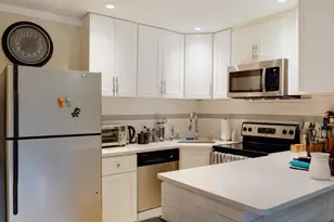 715 Sunny Pine Way, Greenacres, FL 33415 - Photo 7