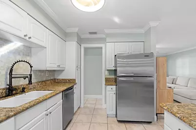 8646 SE Alabama Place, Hobe Sound, FL 33455 - Photo 13