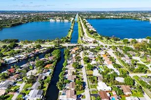 2074 NW 38th St, Oakland Park, FL 33309 - Photo 71