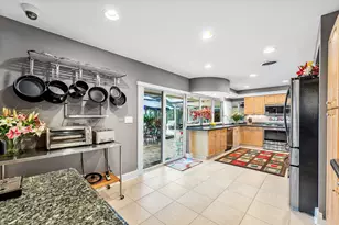 2074 NW 38th St, Oakland Park, FL 33309 - Photo 7