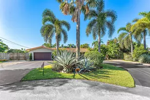 2074 NW 38th St, Oakland Park, FL 33309 - Photo 3