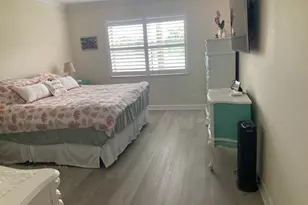 16913 Waterbend Dr, Jupiter, FL 33477 - Photo 9