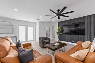 4193 Hyacinth Cir N, Palm Beach Gardens, FL 33410 - Photo 9