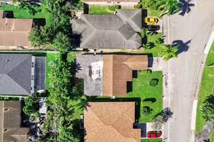 2860 NW 8th Pl, Fort Lauderdale, FL 33311 - Photo 19