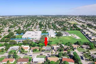 941 NE 51st St, Deerfield Beach, FL 33064 - Photo 5