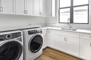 245 Alhambra Pl, West Palm Beach, FL 33405 - Photo 31