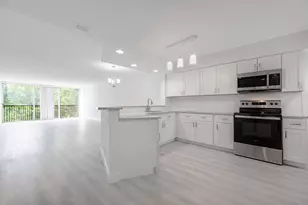 2208 S Cypress Bend Dr, Pompano Beach, FL 33069 - Photo 1