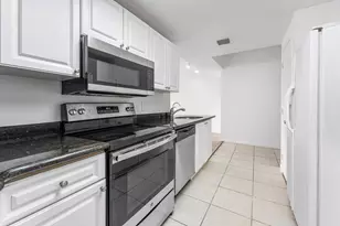 2100 Greenview Shores Blvd, Wellington, FL 33414 - Photo 7
