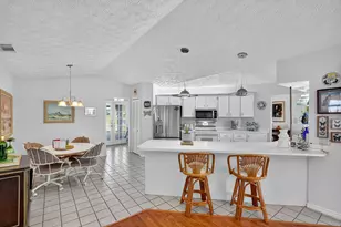 2302 SE Tiffany Ave, Port Saint Lucie, FL 34952 - Photo 11