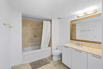 1800 N Bayshore Drive, Unit #3802, Miami, FL 33132 - Photo 27