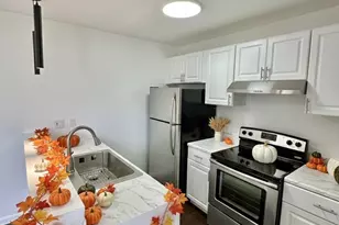 203 E Tiffany Dr, West Palm Beach, FL 33407 - Photo 9