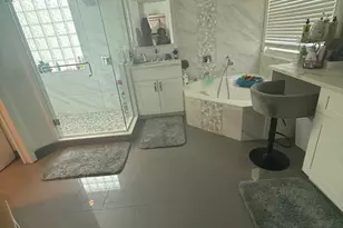 6000 Adriatic Way, West Palm Beach, FL 33413 - Photo 17