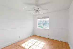 6000 Adriatic Way, West Palm Beach, FL 33413 - Photo 21