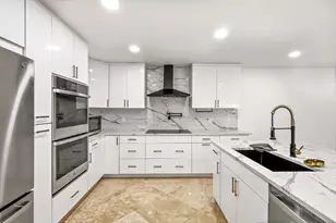 6000 Adriatic Way, West Palm Beach, FL 33413 - Photo 15