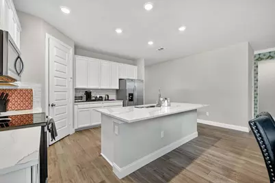 6544 NW Cloverdale Avenue, Port Saint Lucie, FL 34987 - Photo 5