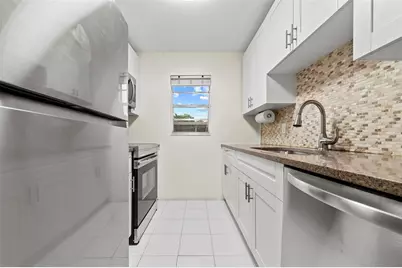 689 NE 6th Court, Unit #1090, Boynton Beach, FL 33435 - Photo 11