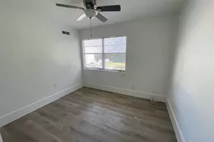 754 Date Palm Dr, Lake Park, FL 33403 - Photo 13