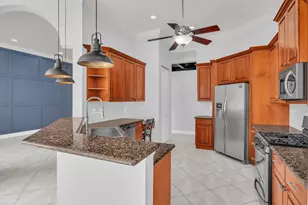 302 NW Westover Ct, Saint Lucie West, FL 34986 - Photo 15