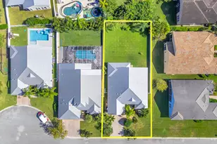 302 NW Westover Ct, Saint Lucie West, FL 34986 - Photo 3