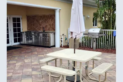 35 Harbour Isle Drive, Unit #104, Fort Pierce, FL 34949 - Photo 23