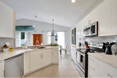 19405 SW 67th Street, Pembroke Pines, FL 33332 - Photo 15