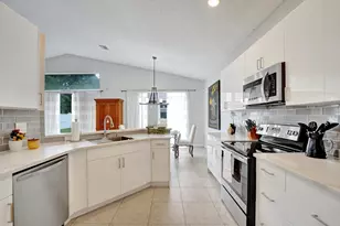 19405 SW 67th St, Pembroke Pines, FL 33332 - Photo 15