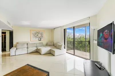 3475 N Country Club Drive, Unit #602, Aventura, FL 33180 - Photo 9