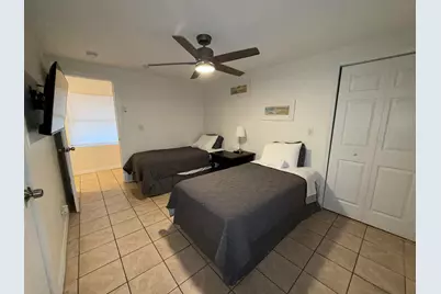 1613 Sherwood Avenue, Mangonia Park, FL 33407 - Photo 31