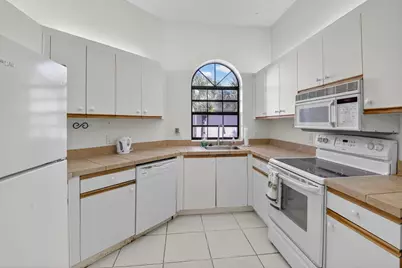 5203 Europa Drive, Unit #M, Boynton Beach, FL 33437 - Photo 9