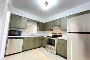 2302 Sunrise Blvd, Fort Pierce, FL 34982 - Photo 1