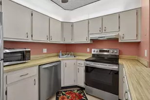 5960 Whispering Pine Way, Greenacres, FL 33463 - Photo 13