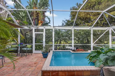 221 Canterbury Drive W, Palm Beach Gardens, FL 33418 - Photo 57