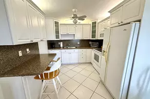 3087 Oakridge U, Deerfield Beach, FL 33442 - Photo 3