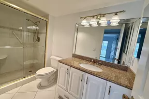 3087 Oakridge U, Deerfield Beach, FL 33442 - Photo 23