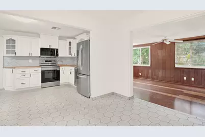 218 SW 12th Avenue, Boynton Beach, FL 33435 - Photo 17