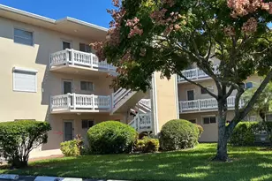 2811 Garden Dr S, Lake Worth, FL 33461 - Photo 1