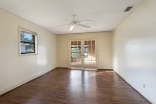 1201 Pine Sage Cir, West Palm Beach, FL 33409 - Photo 27