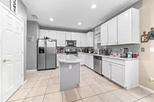 754 NW 126th Ave, Coral Springs, FL 33071 - Photo 9