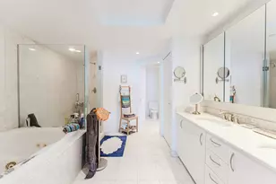 1331 Brickell Bay Dr, Miami, FL 33131 - Photo 7