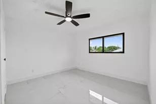 617 SE Whitmore Dr, Port Saint Lucie, FL 34984 - Photo 21