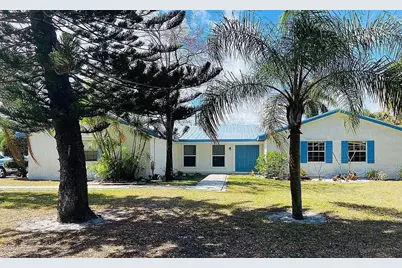 296 SE Wentworth Drive, Stuart, FL 34996 - Photo 3