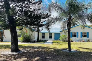 296 SE Wentworth Dr, Stuart, FL 34996 - Photo 3