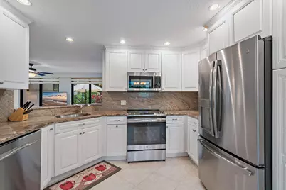 725 Windermere Way, Palm Beach Gardens, FL 33418 - Photo 7