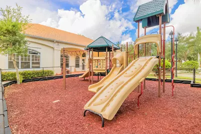 2310 Myrtlewood Circle E, Palm Beach Gardens, FL 33418 - Photo 23
