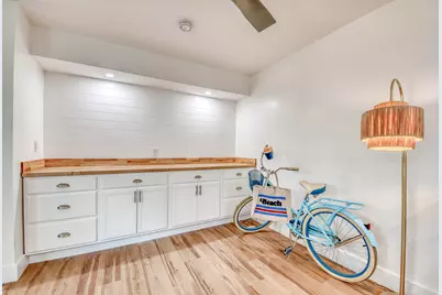 106 Linda Lane, Unit #4, Palm Beach Shores, FL 33404 - Photo 9