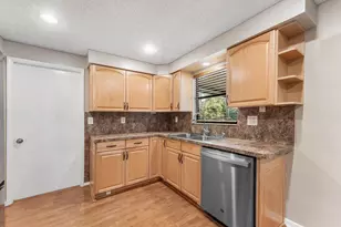 8340 Mildred Dr W, Boynton Beach, FL 33472 - Photo 13