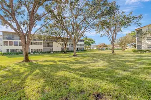 566 Mansfield N, Boca Raton, FL 33434 - Photo 5
