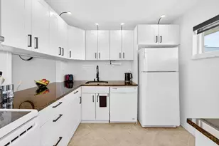 2724 N Garden Dr Unit, Lake Worth, FL 33461 - Photo 3